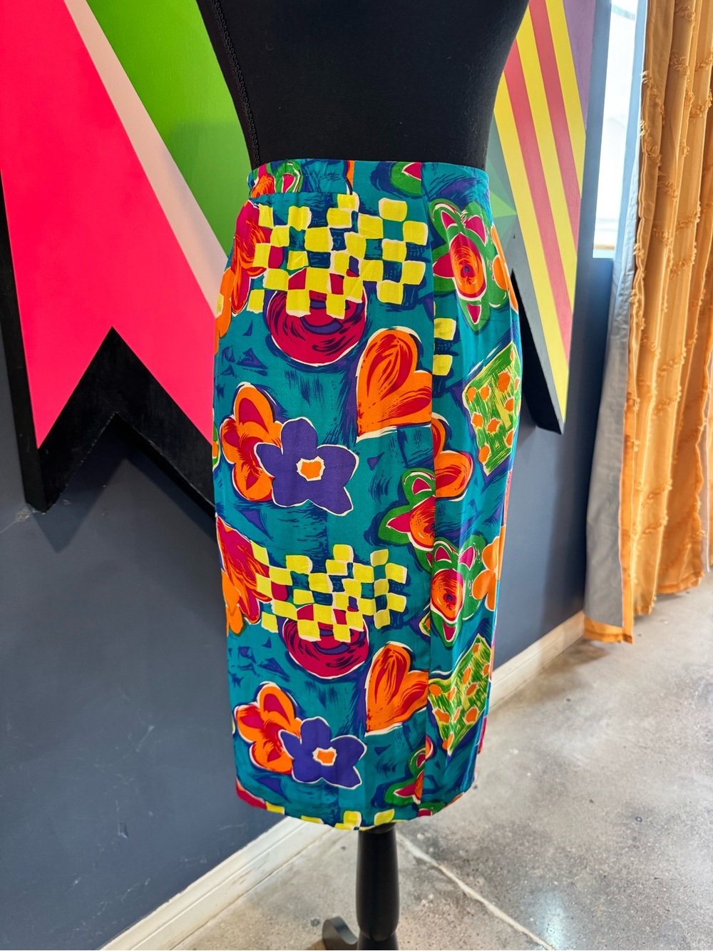 Vintage 80s / 90s SK & Company 100% Silk 2 Piece Skirt and Shirt Set - Picture 6 of 10
